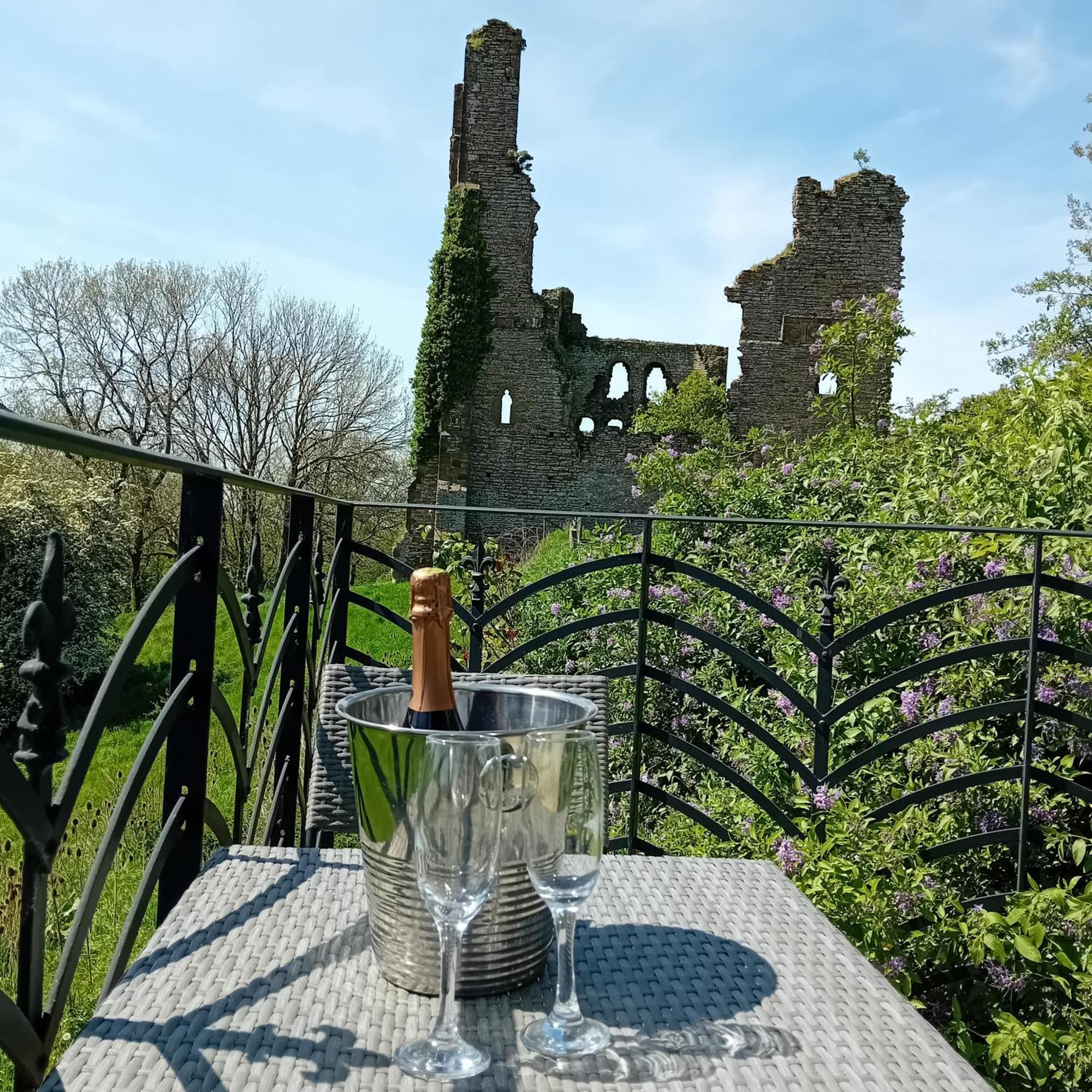Castle Lodge Sheriff Hutton エクステリア 写真